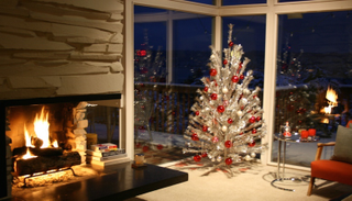 Illustration for article titled The Very American History of Christmas Lights